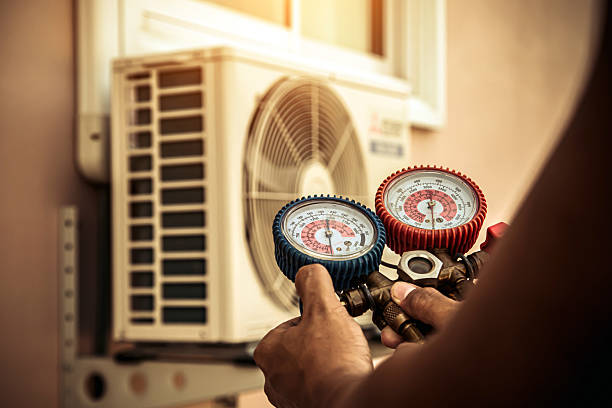 Professional Hvac technician working in Mead, CO